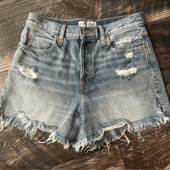 We The Free Denim Blue Jean Shorts Button Fly Distressed Frayed Women’s 26 - Picture 1 of 8